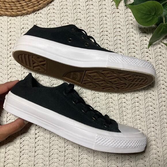 Converse All Star| Chuck Taylor 2 youth kids classic low top sneakers NWOT - Picture 13 of 14